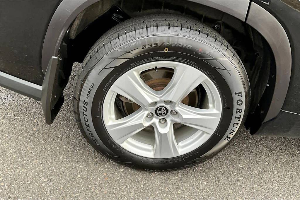 Thumbnail: 2020 Toyota Highlander - 36