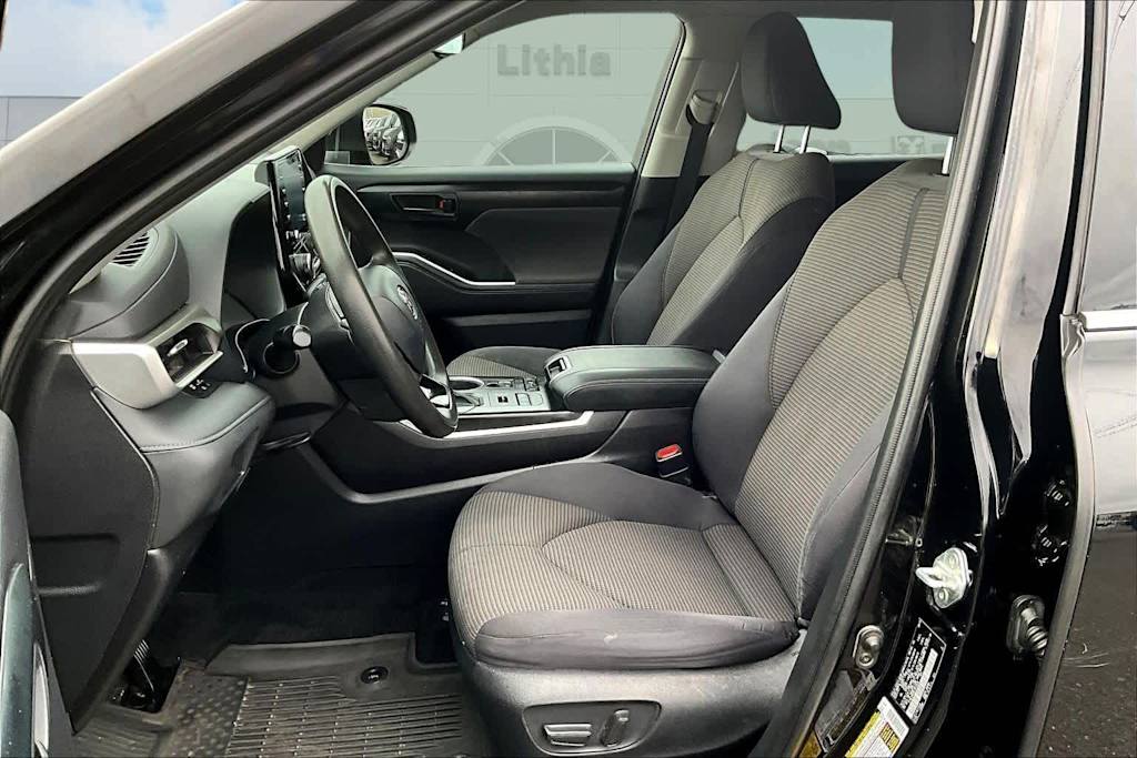 Thumbnail: 2020 Toyota Highlander - 11