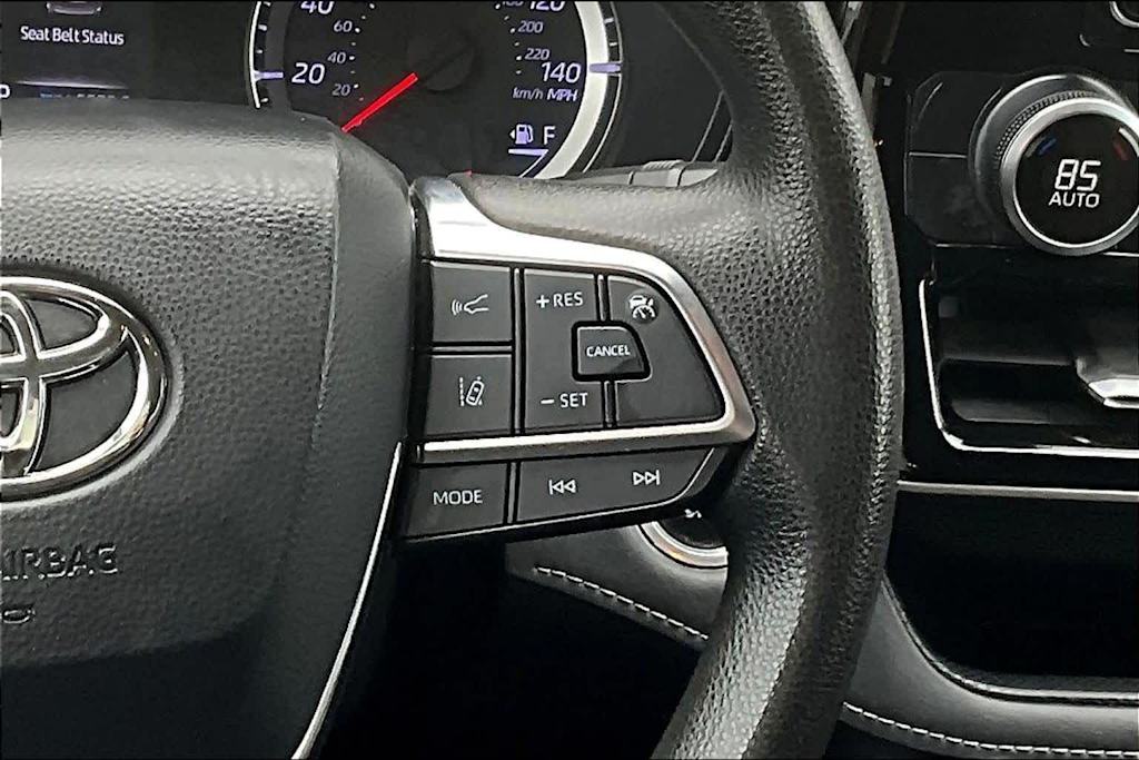 Thumbnail: 2020 Toyota Highlander - 27