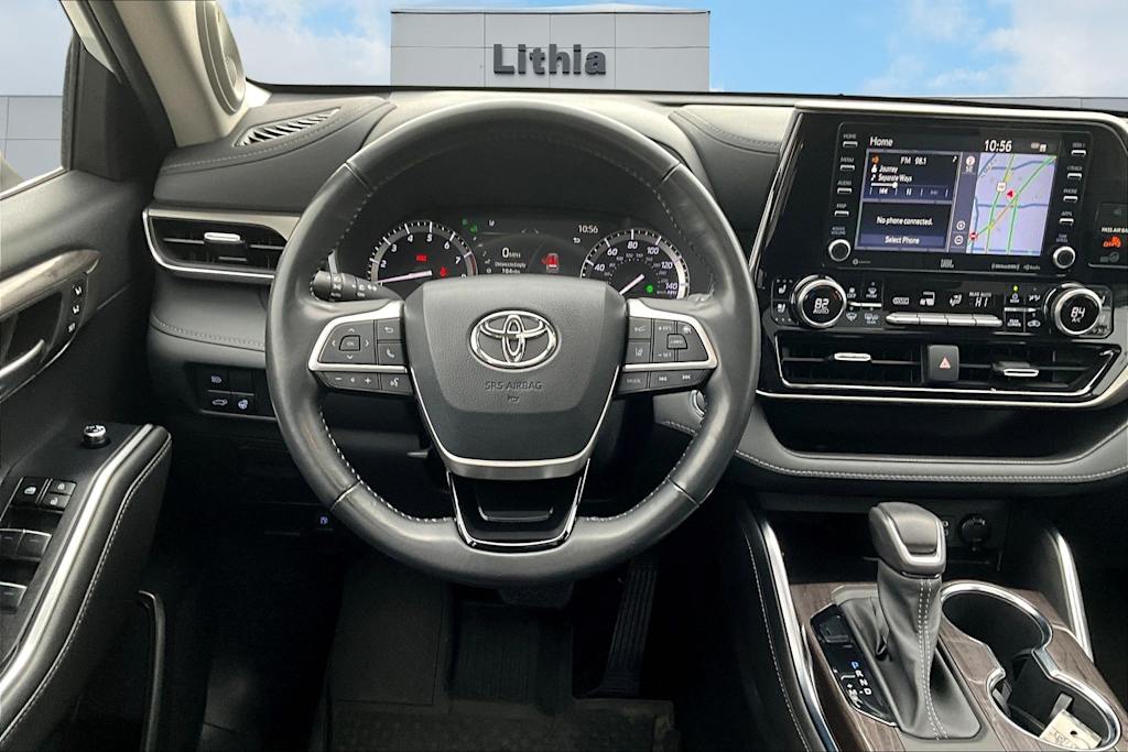 Thumbnail: 2022 Toyota Highlander - 14