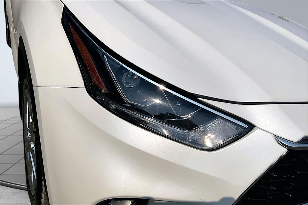 Thumbnail: 2021 Toyota Highlander - 31
