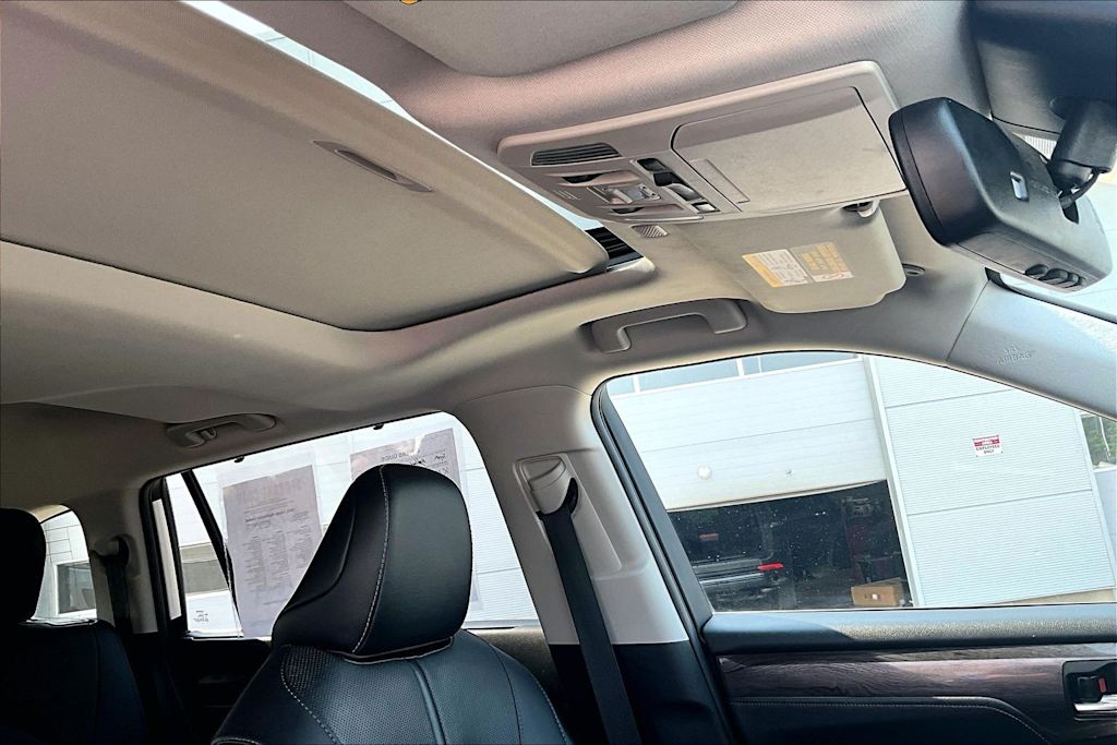Thumbnail: 2021 Toyota Highlander - 30