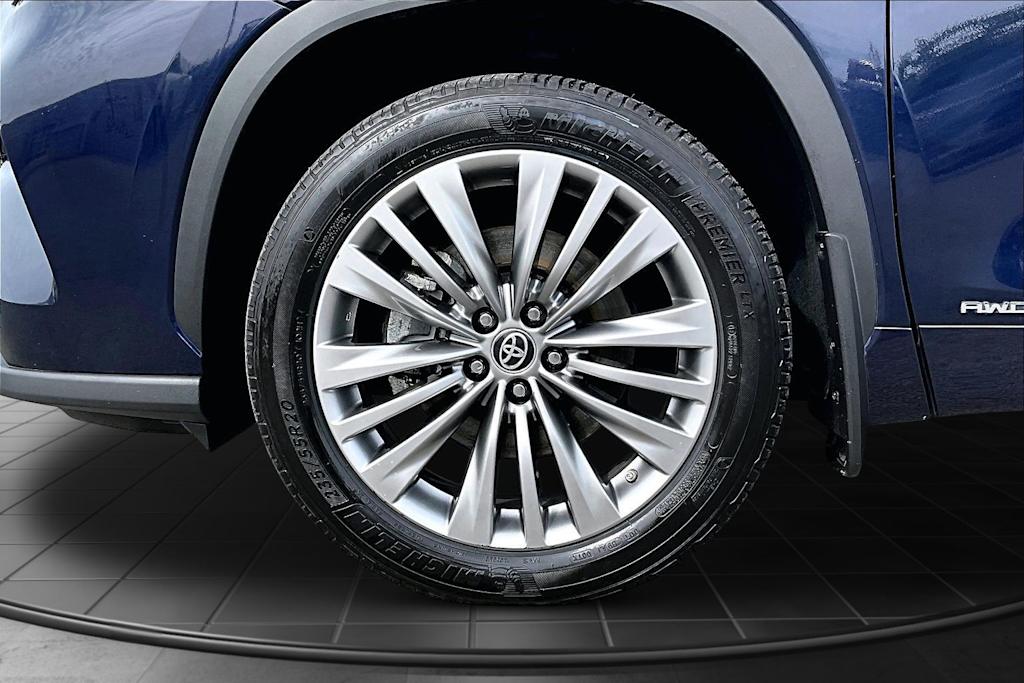 Thumbnail: 2020 Toyota Highlander - 8