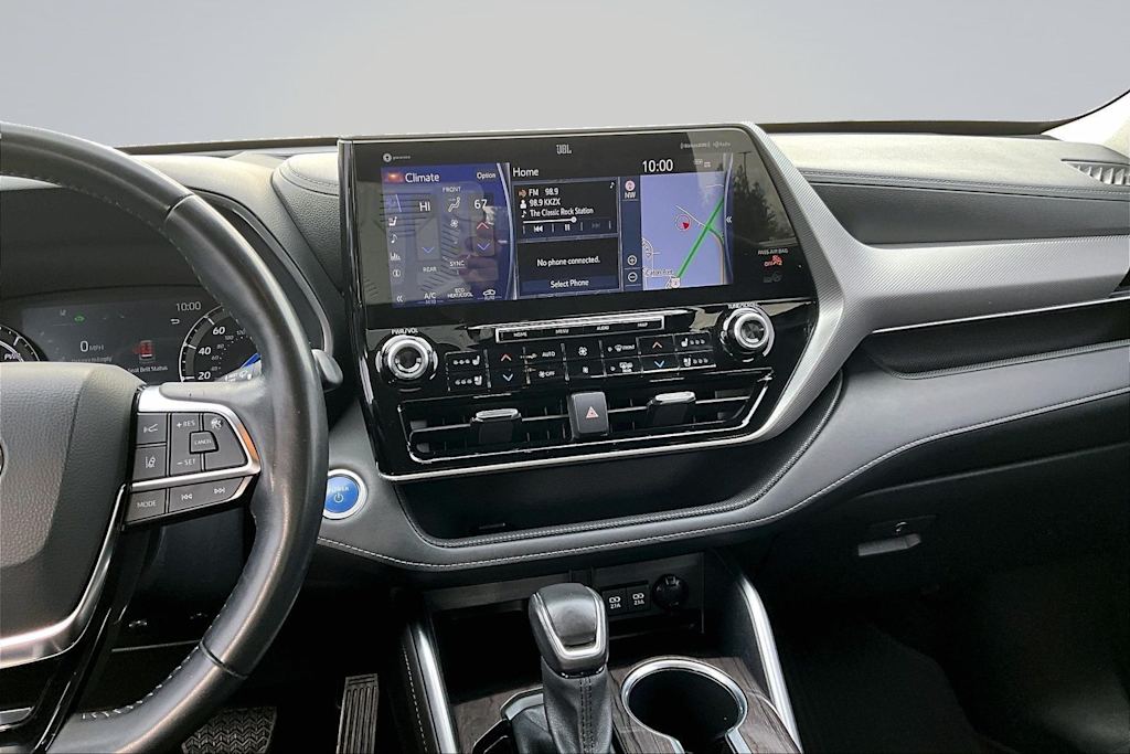 Thumbnail: 2020 Toyota Highlander - 16