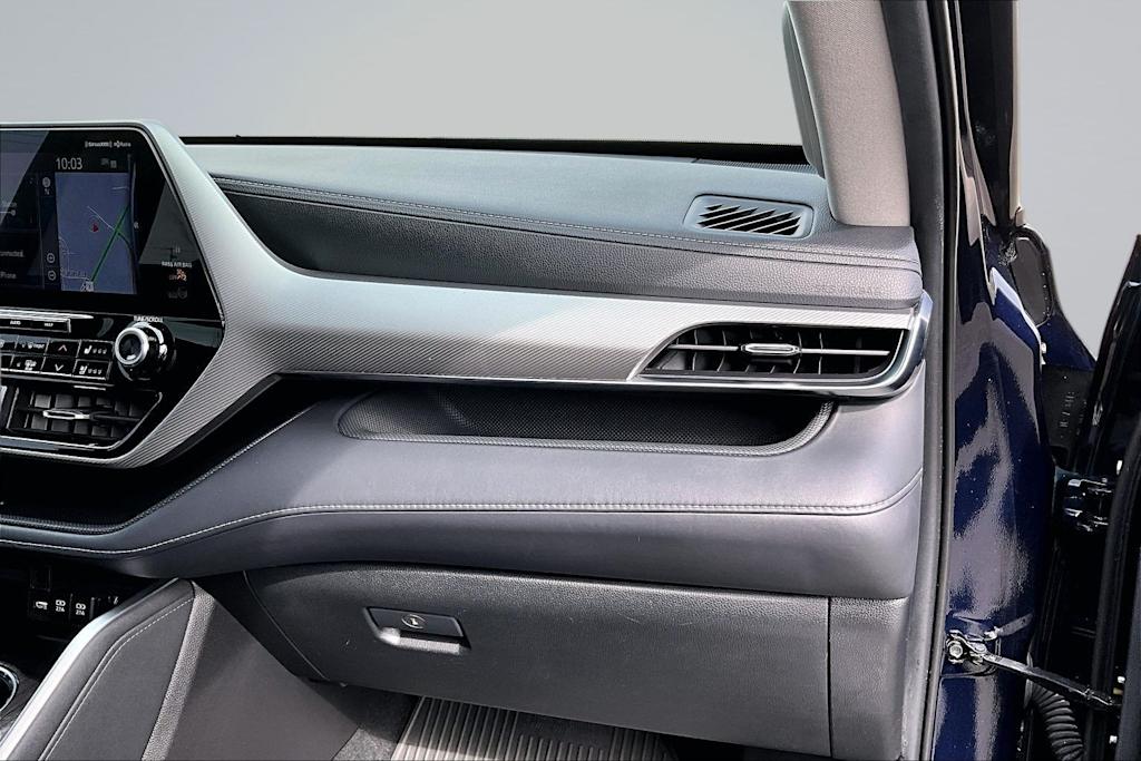 Thumbnail: 2020 Toyota Highlander - 23