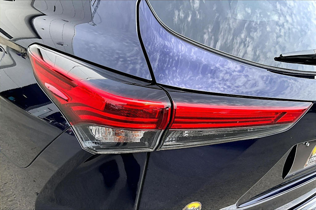 Thumbnail: 2020 Toyota Highlander - 31