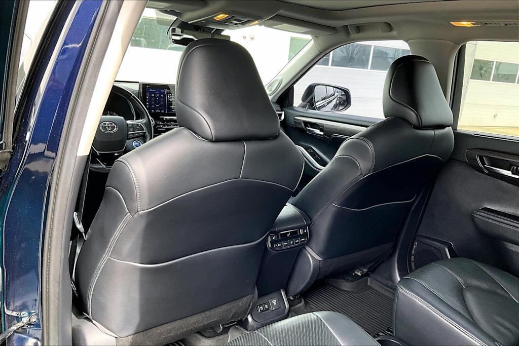 Thumbnail: 2020 Toyota Highlander - 13