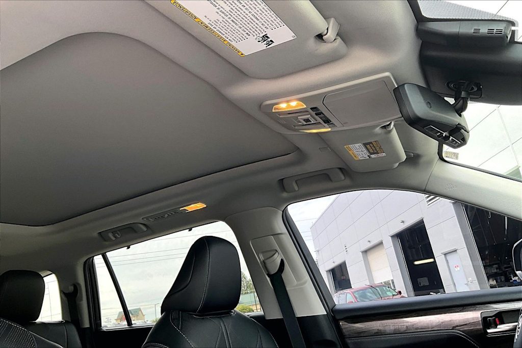 Thumbnail: 2020 Toyota Highlander - 29