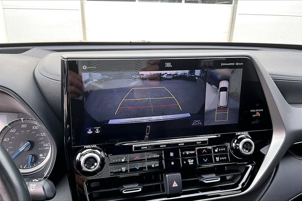 Thumbnail: 2020 Toyota Highlander - 26