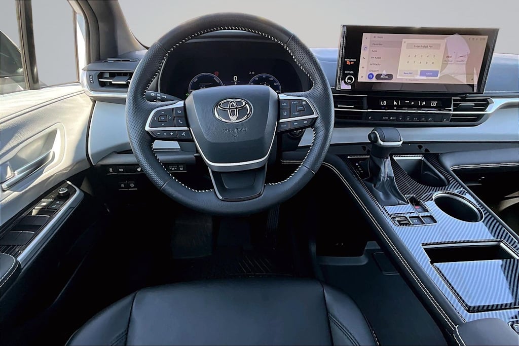 Thumbnail: 2025 Toyota Sienna - 13
