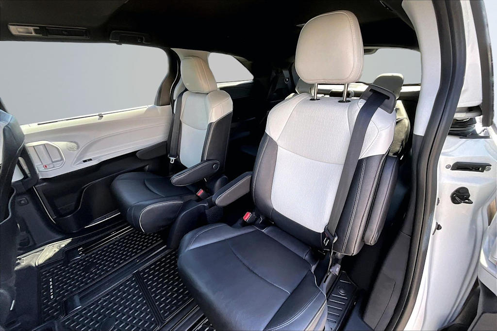 Thumbnail: 2025 Toyota Sienna - 20