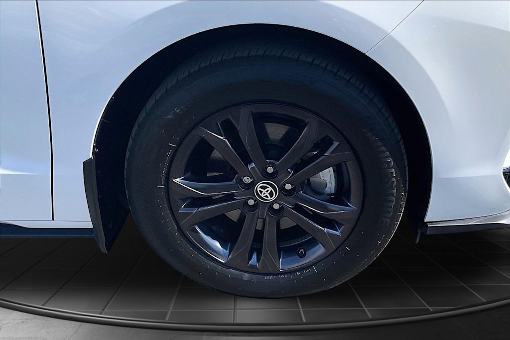 Thumbnail: 2025 Toyota Sienna - 34