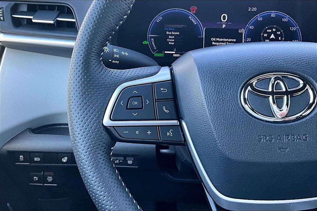 Thumbnail: 2025 Toyota Sienna - 26