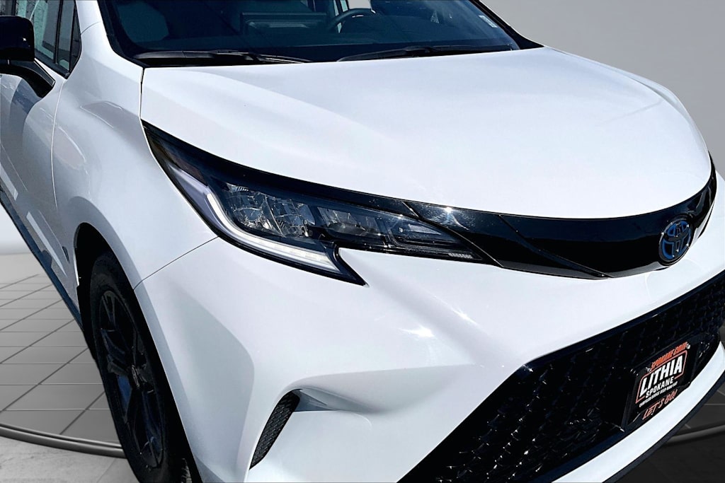Thumbnail: 2025 Toyota Sienna - 31