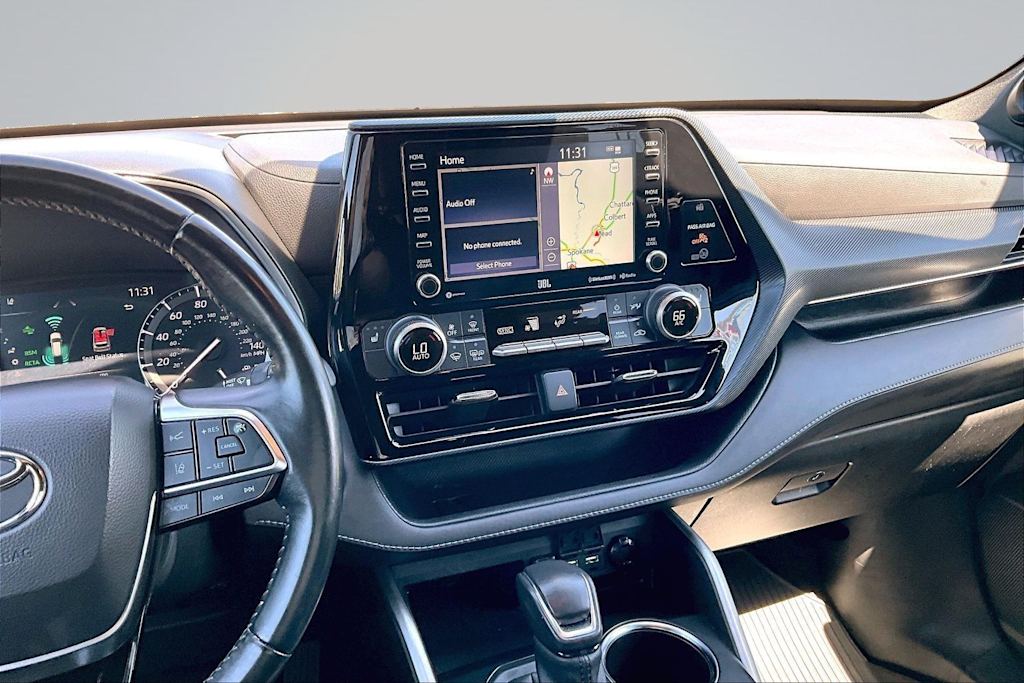 Thumbnail: 2021 Toyota Highlander - 16