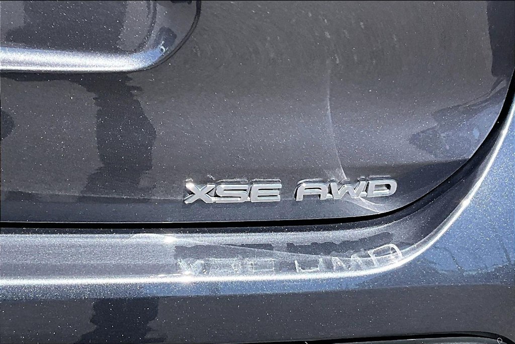 Thumbnail: 2021 Toyota Highlander - 7