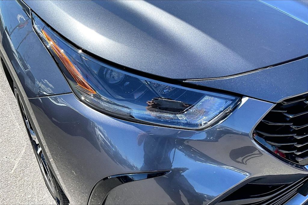 Thumbnail: 2021 Toyota Highlander - 31
