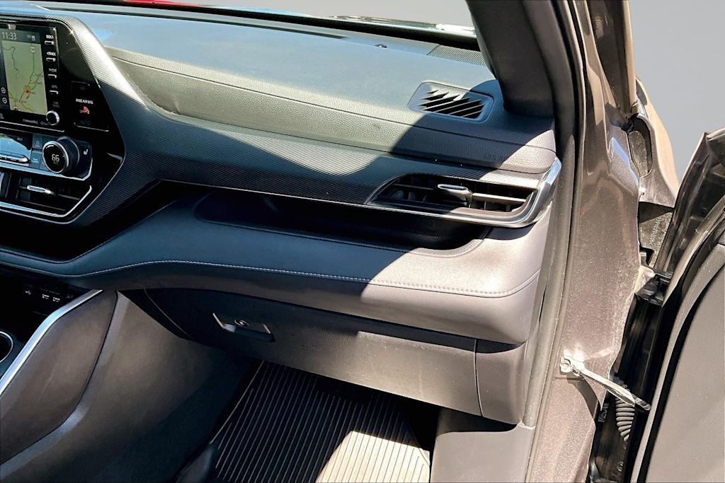 Thumbnail: 2021 Toyota Highlander - 24