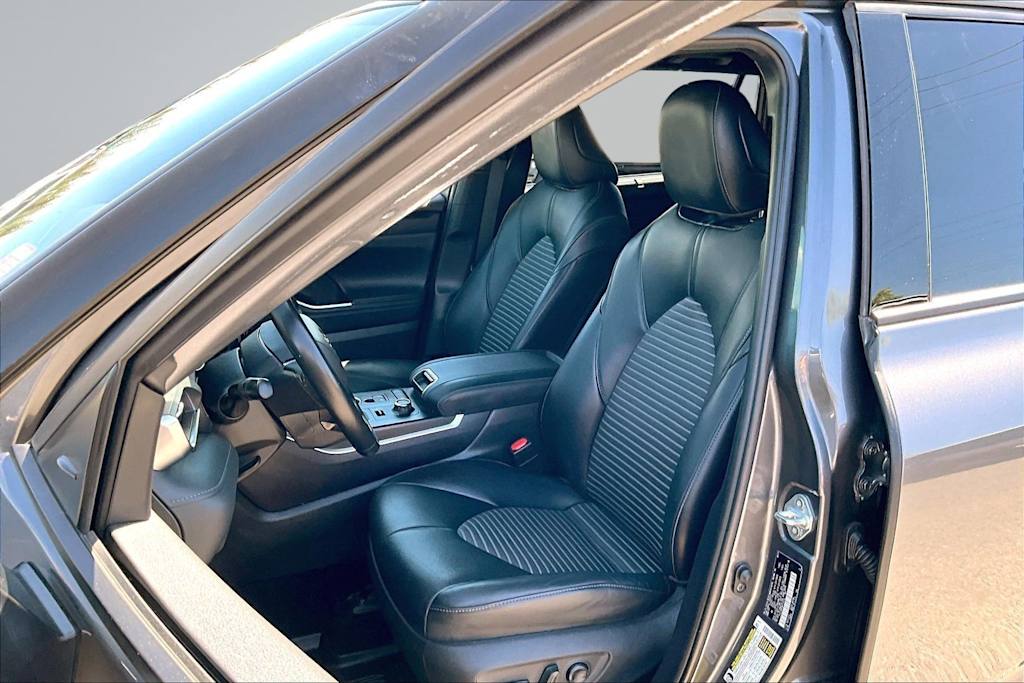 Thumbnail: 2021 Toyota Highlander - 11