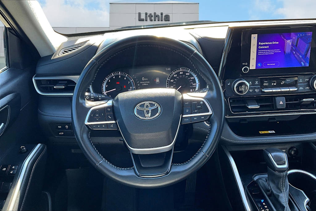 Thumbnail: 2024 Toyota Highlander - 14