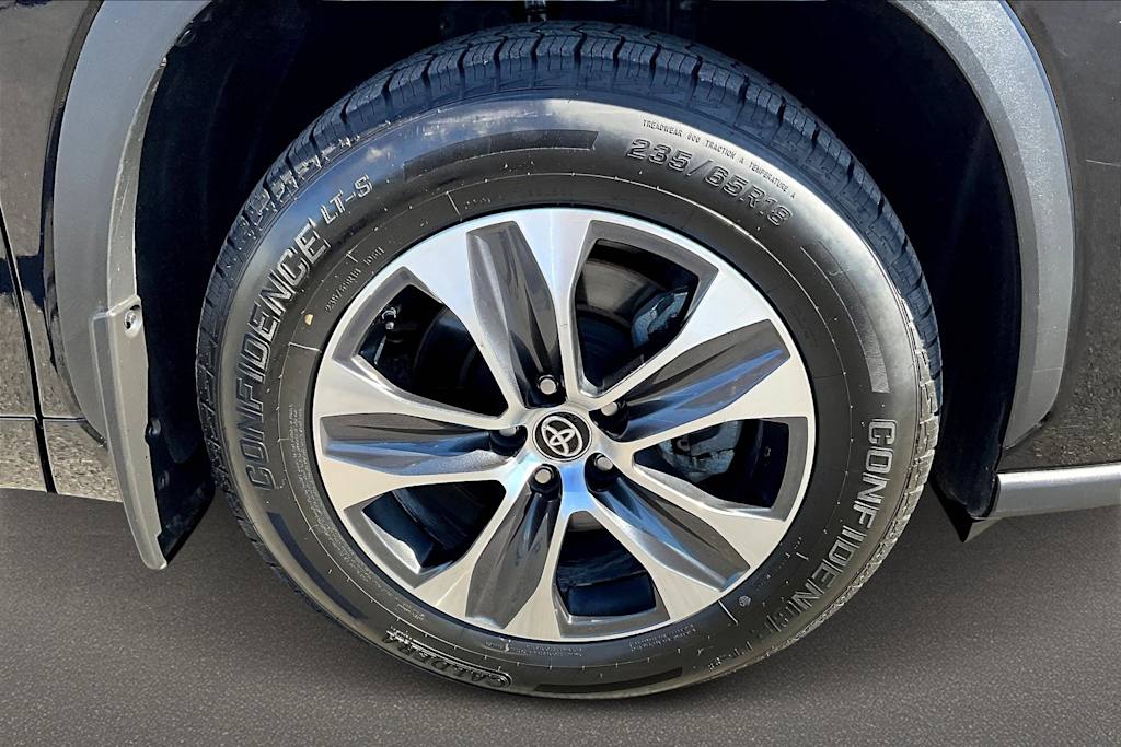 Thumbnail: 2024 Toyota Highlander - 34