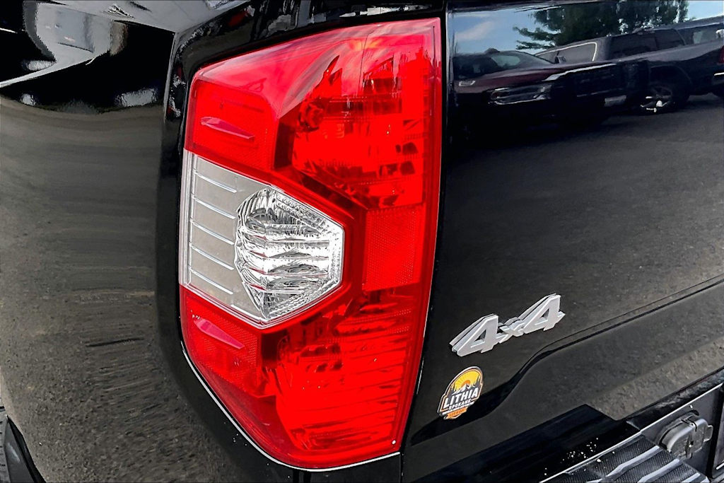 Thumbnail: 2019 Toyota Tundra - 32
