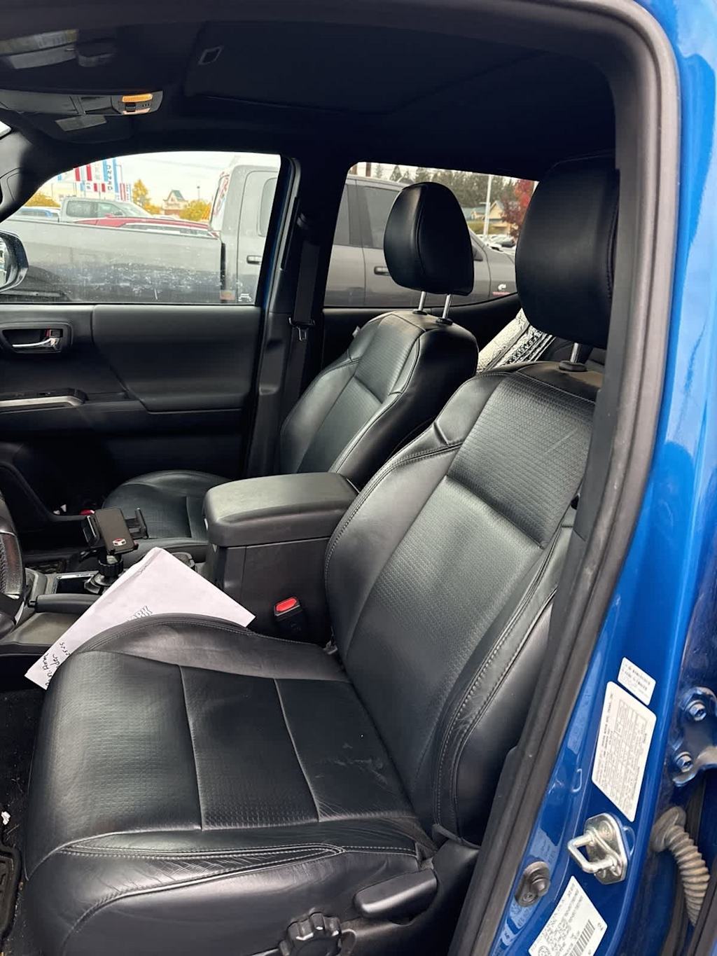 Thumbnail: 2018 Toyota Tacoma - 6