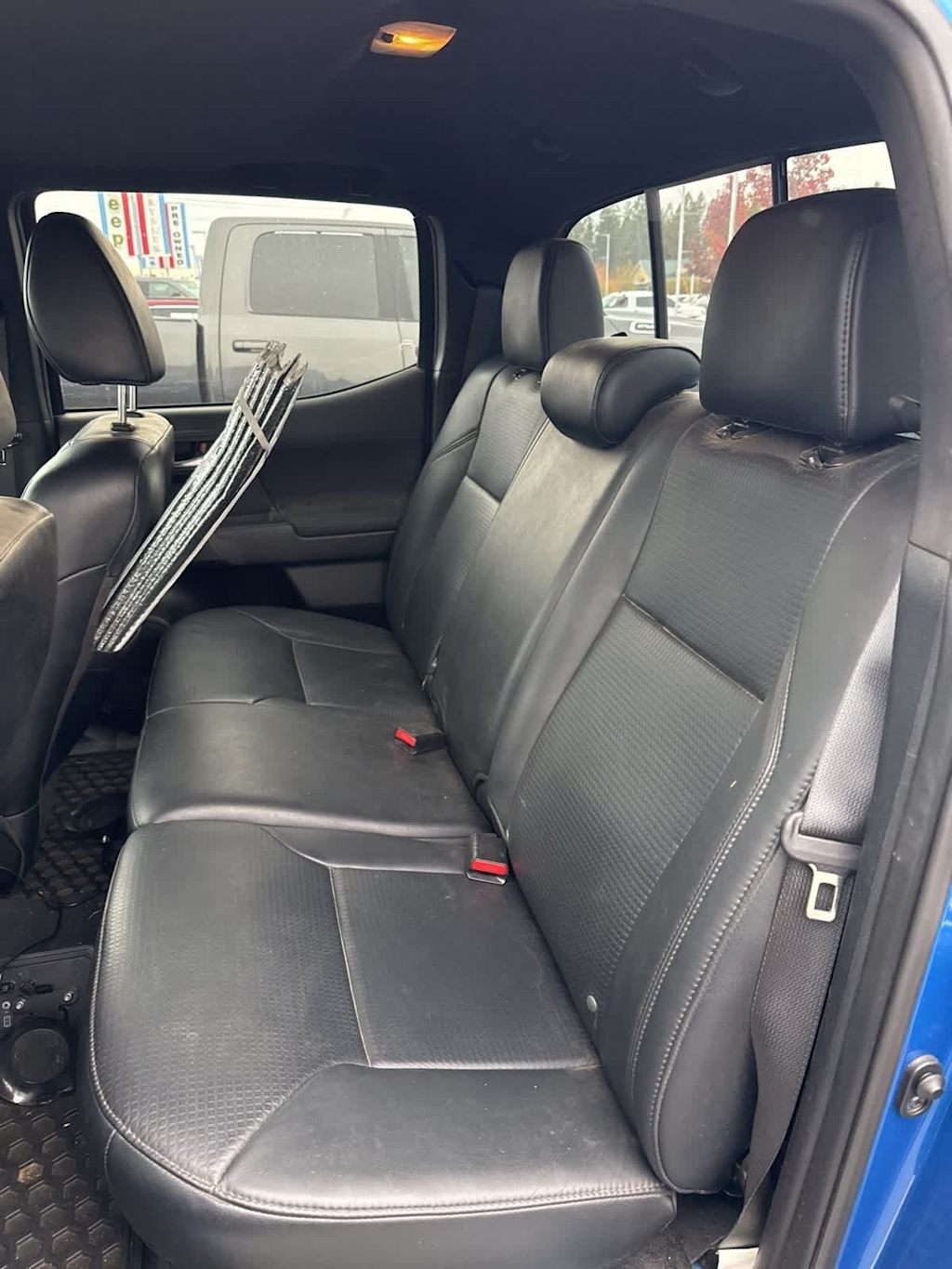 Thumbnail: 2018 Toyota Tacoma - 11