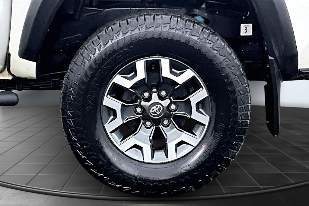 Thumbnail: 2019 Toyota Tacoma - 36