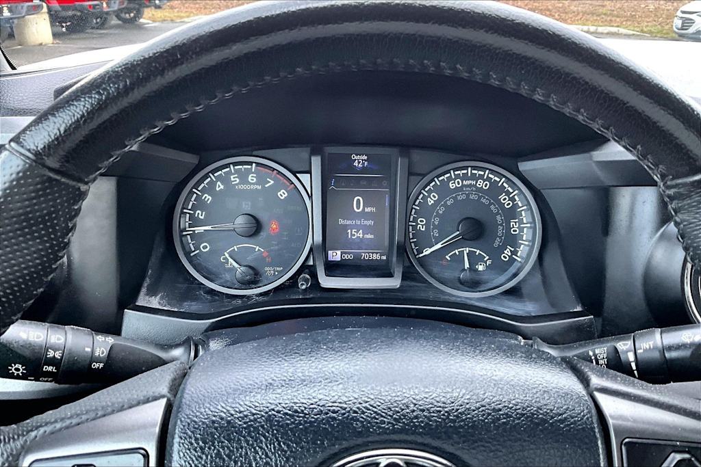 Thumbnail: 2019 Toyota Tacoma - 18