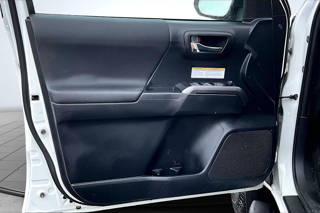 Thumbnail: 2019 Toyota Tacoma - 28