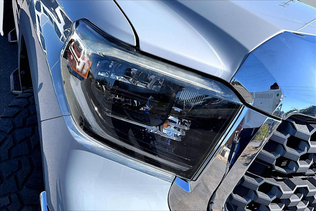 Thumbnail: 2019 Toyota Tundra - 32