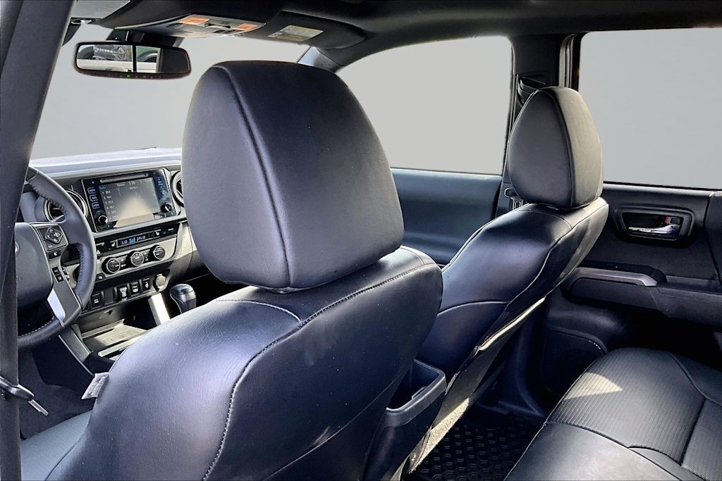 Thumbnail: 2019 Toyota Tacoma - 21