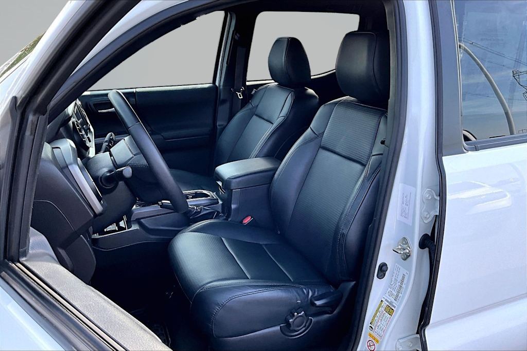 Thumbnail: 2019 Toyota Tacoma - 11