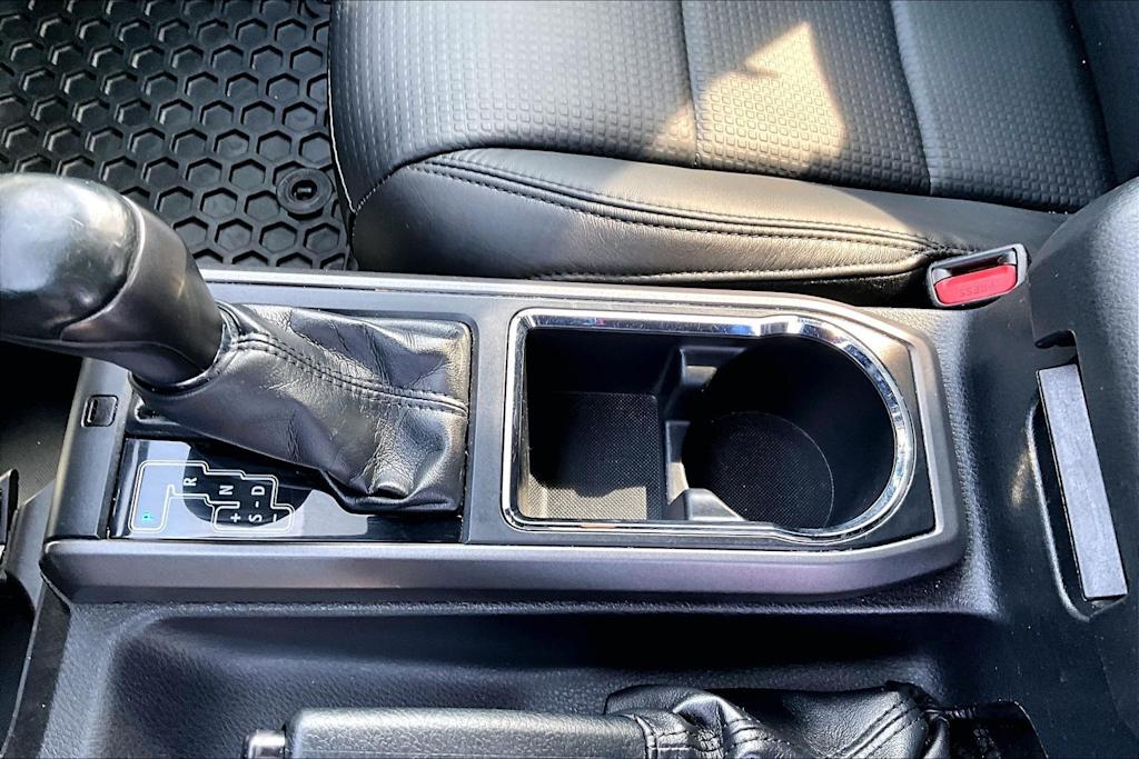 Thumbnail: 2019 Toyota Tacoma - 17