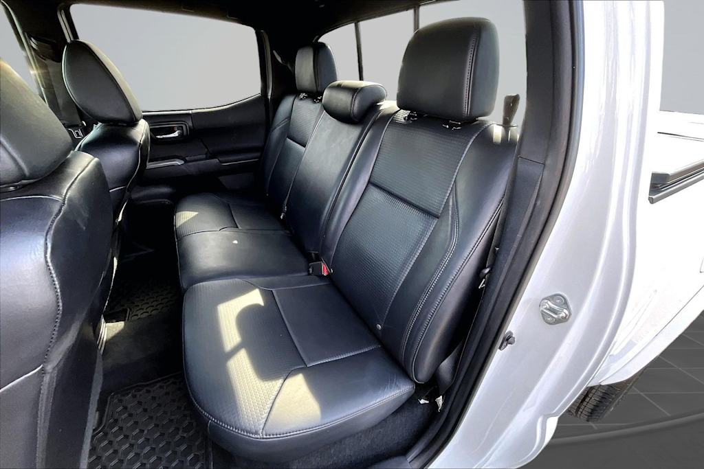 Thumbnail: 2019 Toyota Tacoma - 13