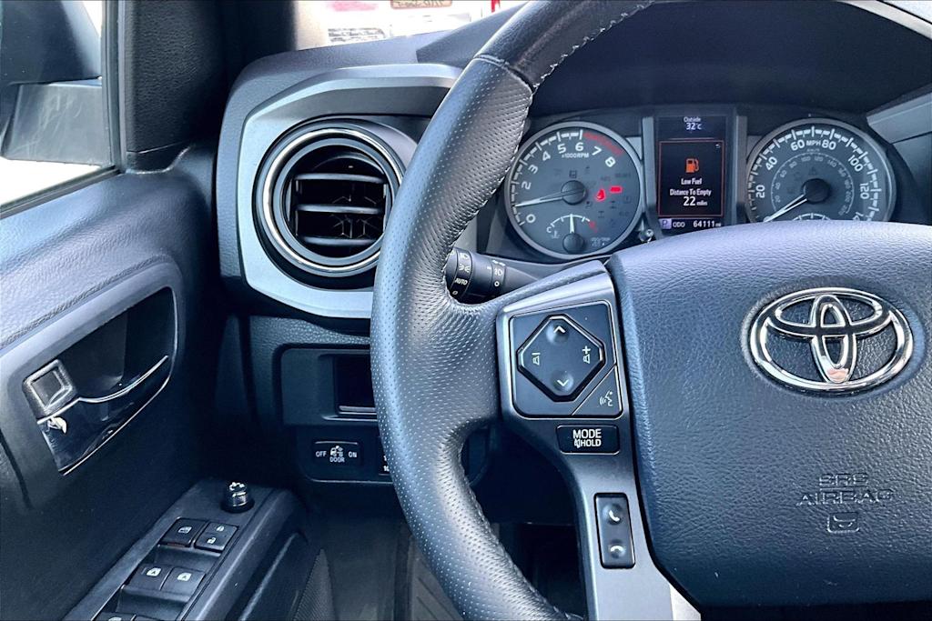 Thumbnail: 2019 Toyota Tacoma - 25