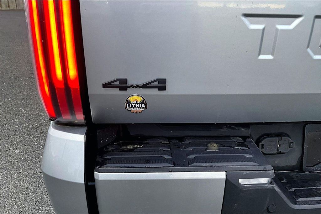 Thumbnail: 2022 Toyota Tundra - 20