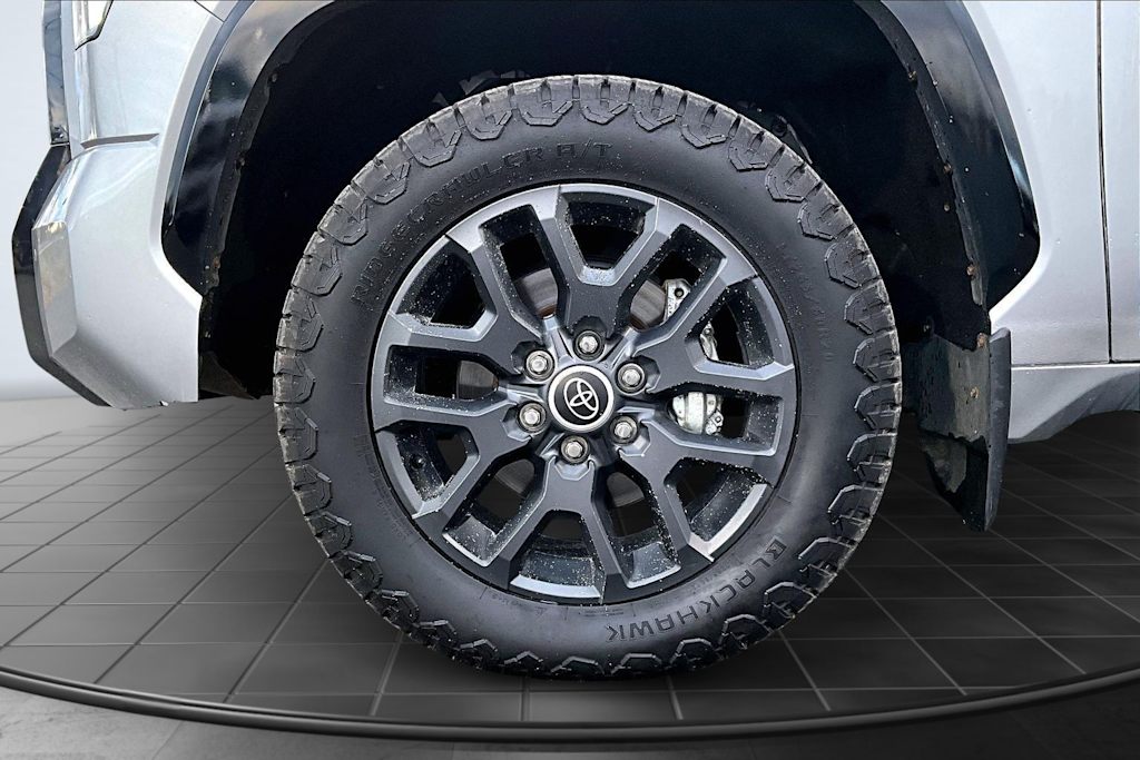 Thumbnail: 2022 Toyota Tundra - 7