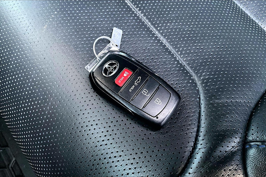 Thumbnail: 2022 Toyota Tundra - 18