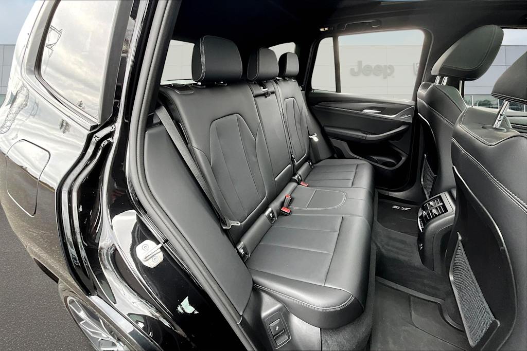 2022 BMW X3 xDrive30i 32