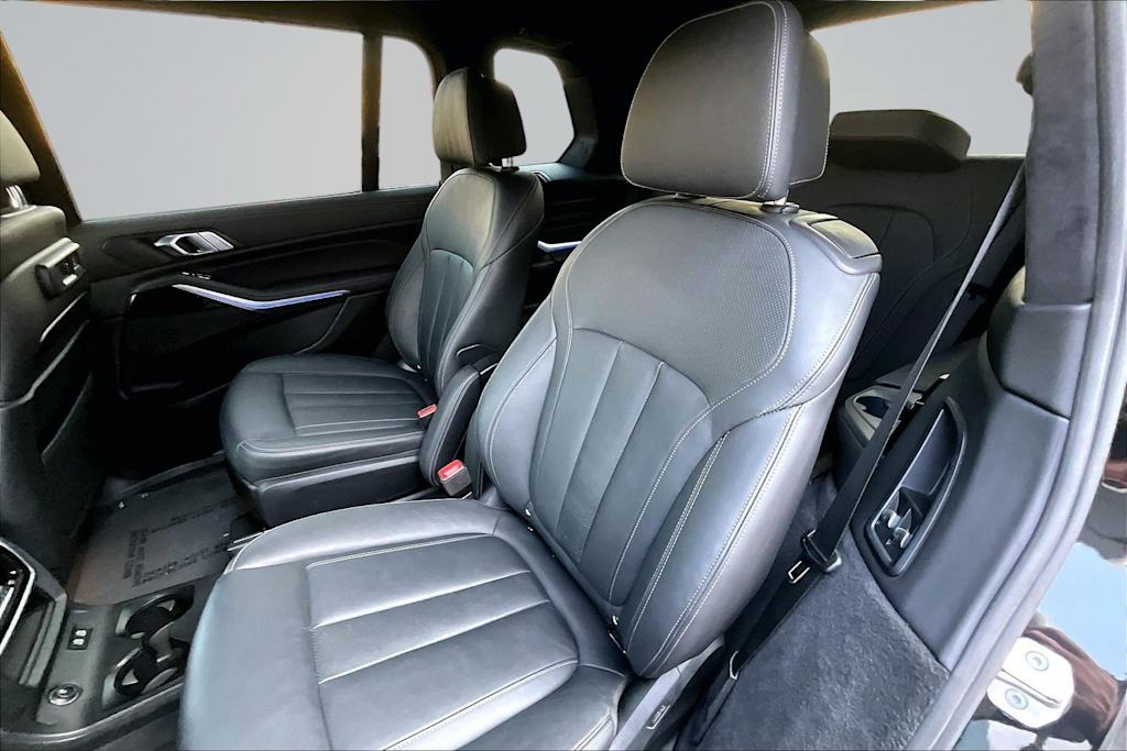 Thumbnail: 2021 BMW X7 - 22
