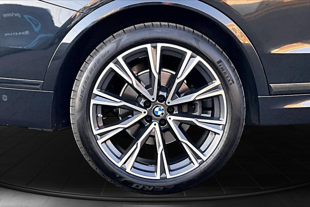 Thumbnail: 2021 BMW X7 - 36