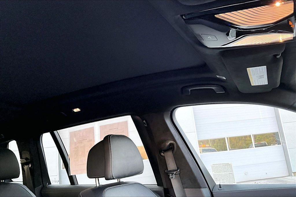 Thumbnail: 2021 BMW X7 - 30