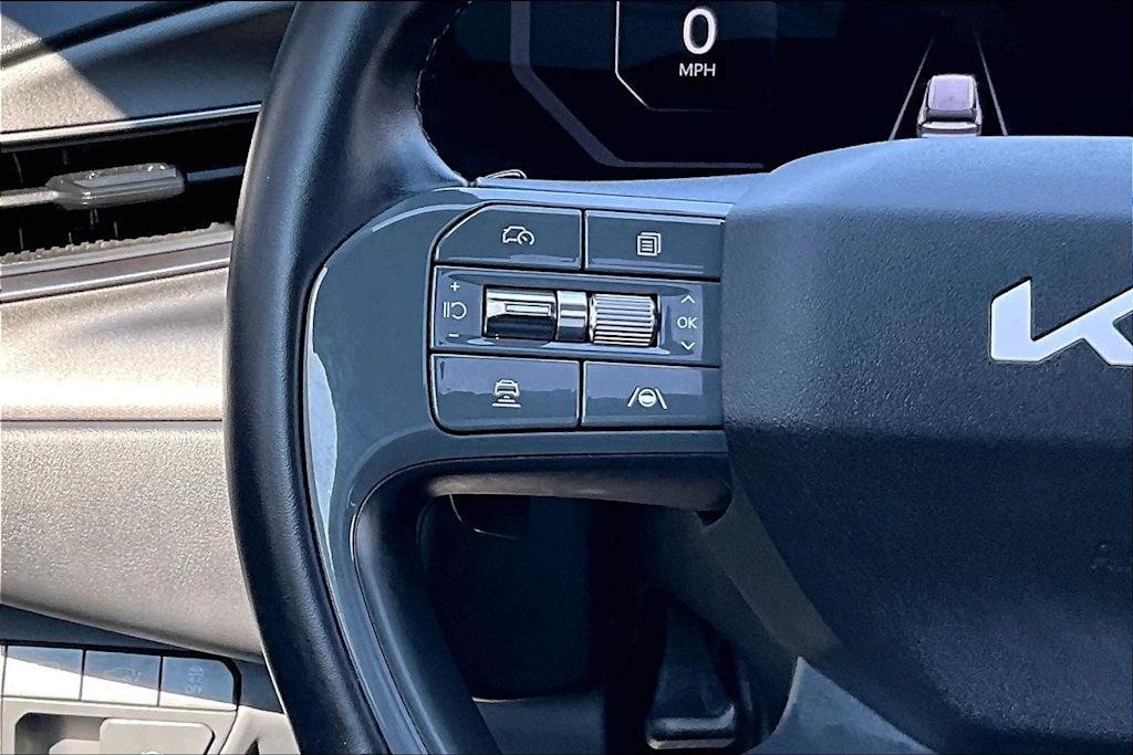 Thumbnail: 2025 Kia EV9 - 27