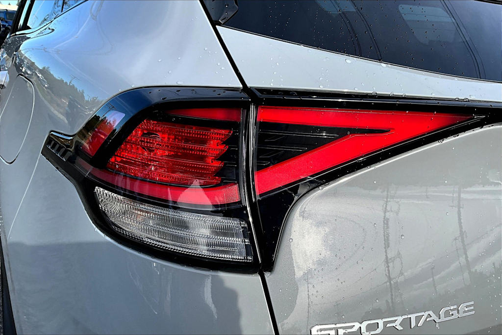 Thumbnail: 2023 Kia Sportage - 32