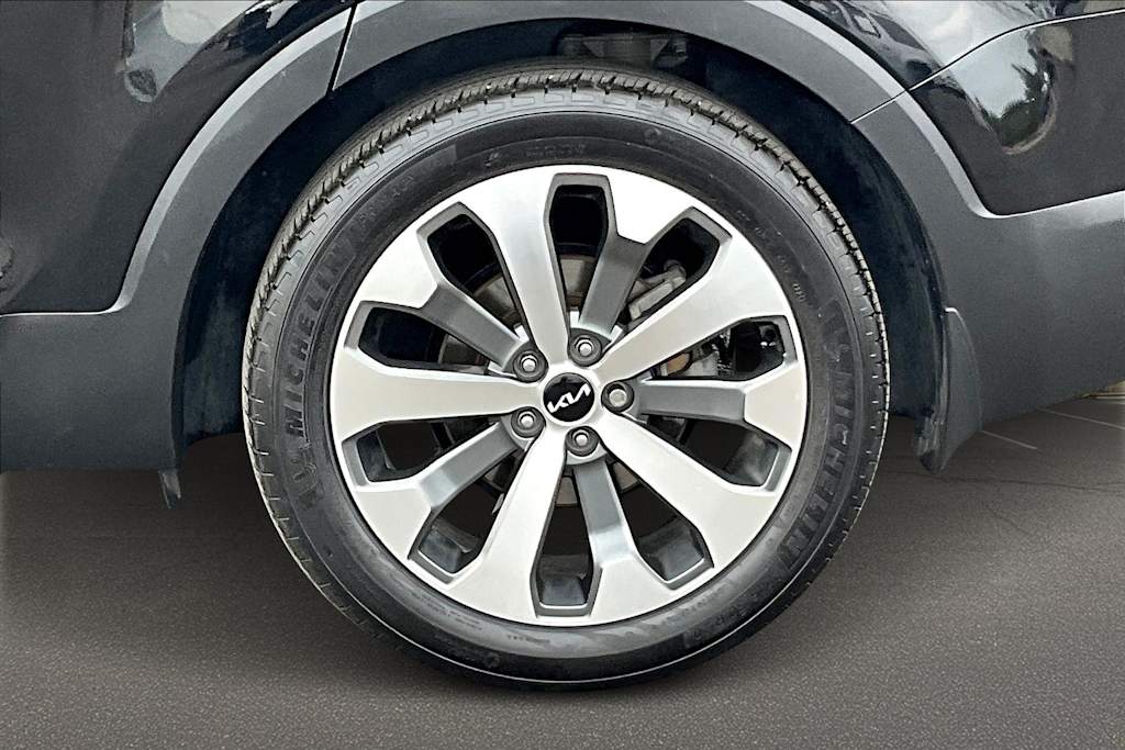 Thumbnail: 2022 Kia Telluride - 36