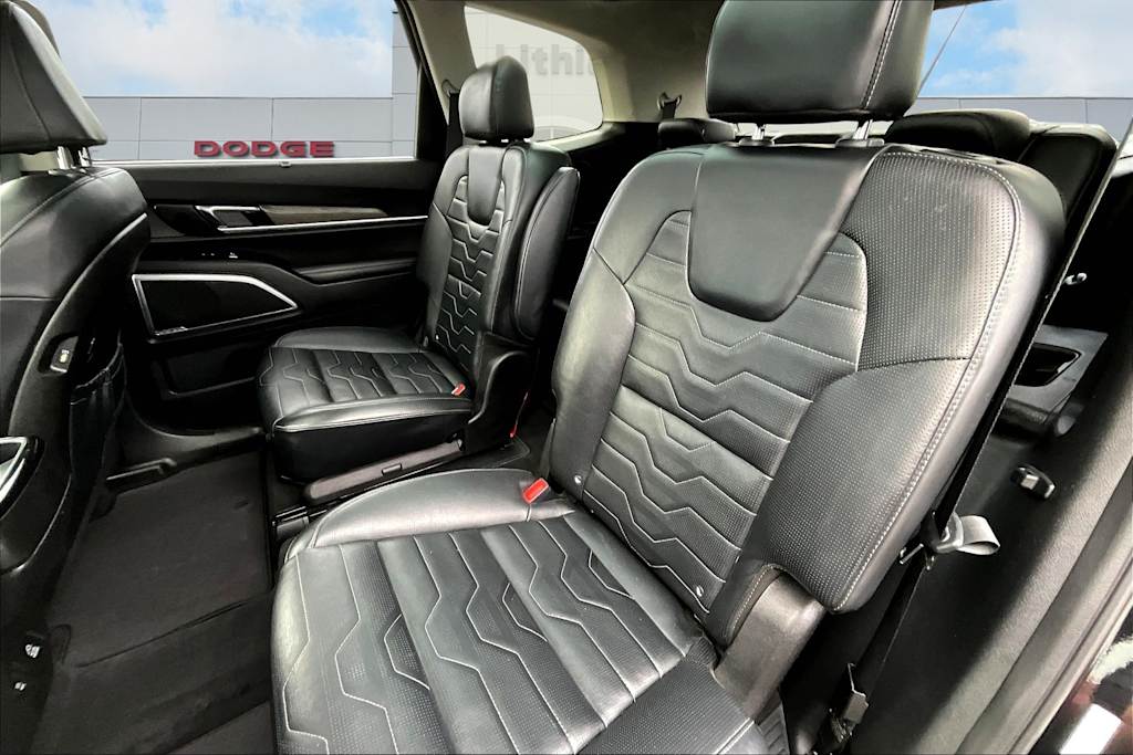 Thumbnail: 2022 Kia Telluride - 22