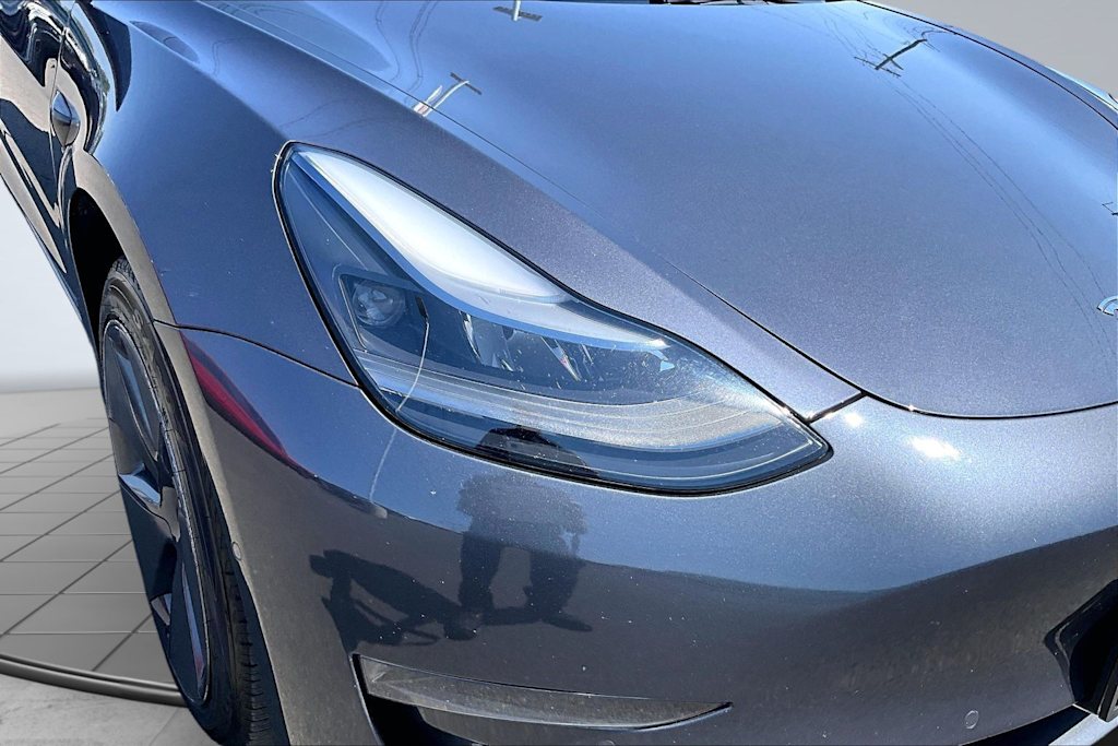 Thumbnail: 2022 Tesla Model 3 - 31