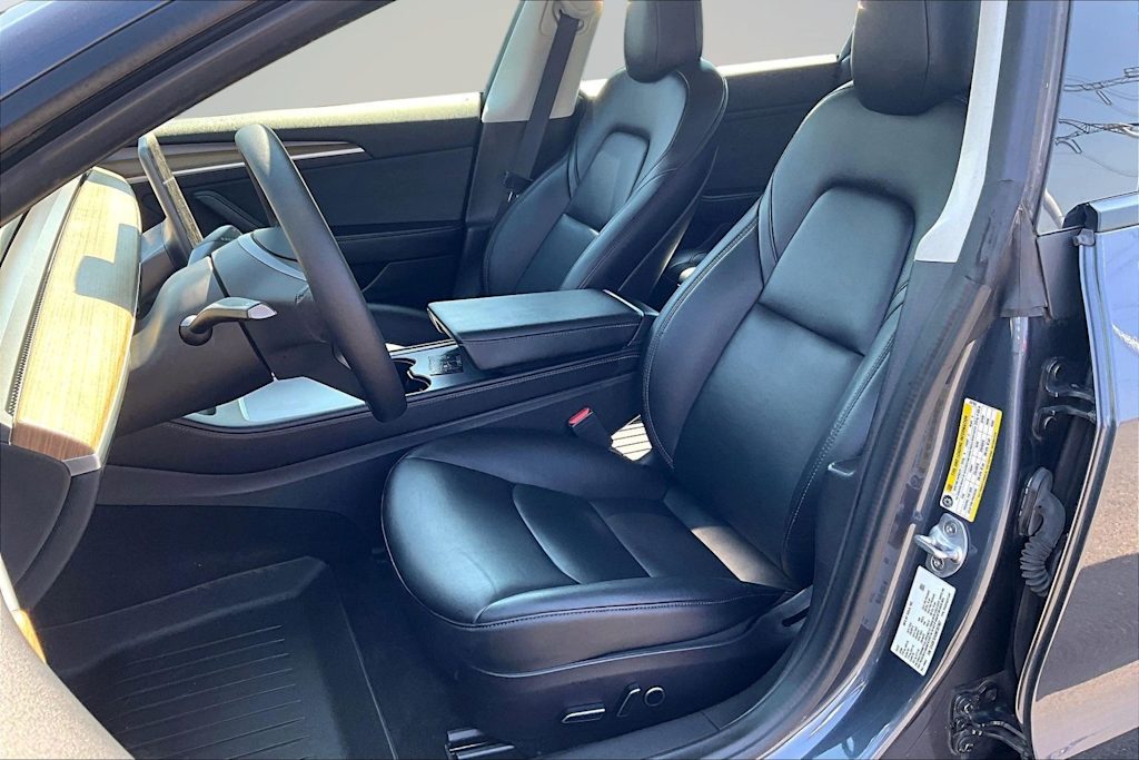 Thumbnail: 2022 Tesla Model 3 - 10